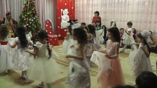 утренник-2018, садик Уралкай, гр. ромашка смотреть онлайн