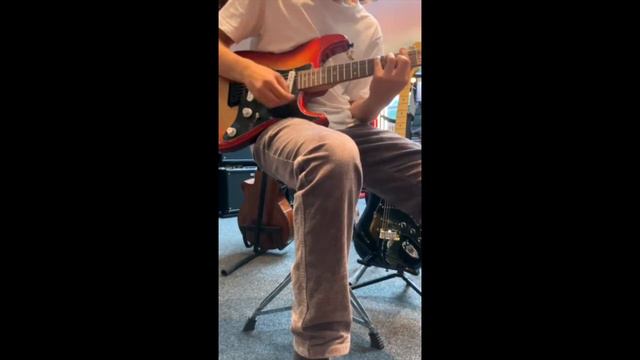 Squier Contemporary Stratocaster Special HT in Sunset Finish смотреть онлайн