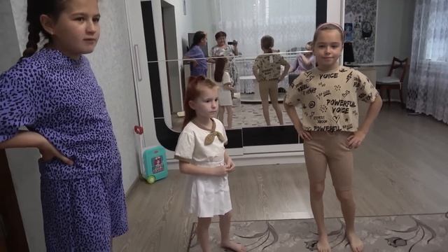 НЕВЕРОЯТНАЯ ПОСЫЛКА . Очень много крутых и модных нарядов на лето из Казани.26.05.23. смотреть онлайн