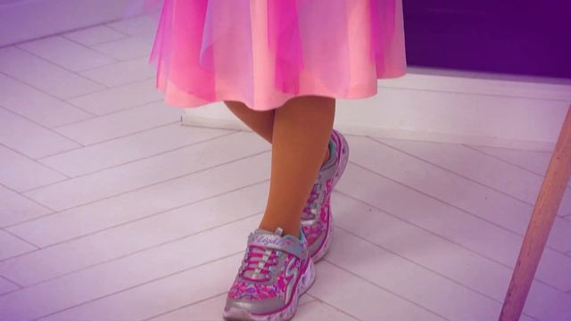 Нарядная юбка из крепа с вертикальными воланами из сетки. Моделирование и пошив. Новый видеокурс. смотреть онлайн