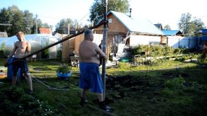 Вкручиваем сваи для строительства бани. Крутим сваи дрелью. Кемерово. Видео 1.