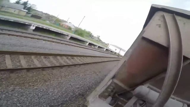 Упал з вагона под музику Крусак 200 смотреть онлайн