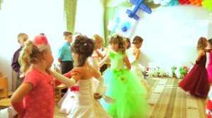 Танец с журавликами  на выпускном 2015 .Самолётик детства.Муз. рук. Максюта Г. В.