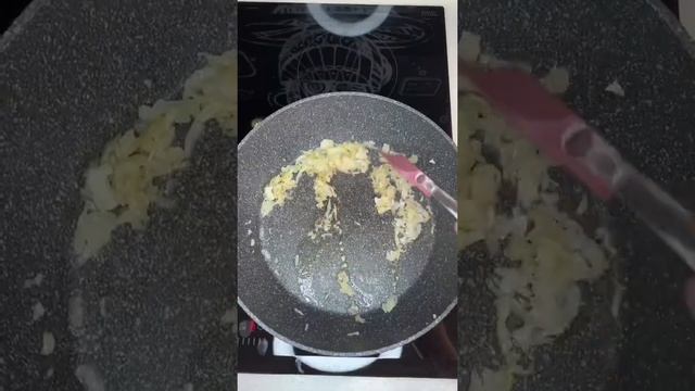 Крошка картошка. Рецепт домашней картошки с ветчиной и сыром. смотреть онлайн