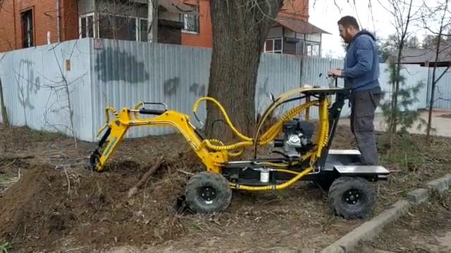 Мини экскаватор А20 небольшая работа у дома. смотреть онлайн
