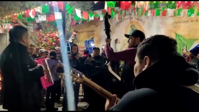 Las mañanitas a la virgen en Su Día Diciembre 12 La Placita Olvera Los Angeles смотреть онлайн