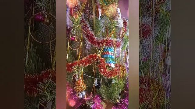 Выставка новогодних поделок "Мастерская Деда Мороза" смотреть онлайн