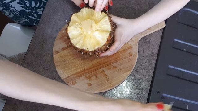 Кушаем ананас по-новому. смотреть онлайн