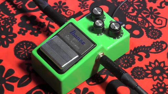 Ibanez TS9 TUBESCREAMER pushing a dirty Marshall amp with Les Paul смотреть онлайн