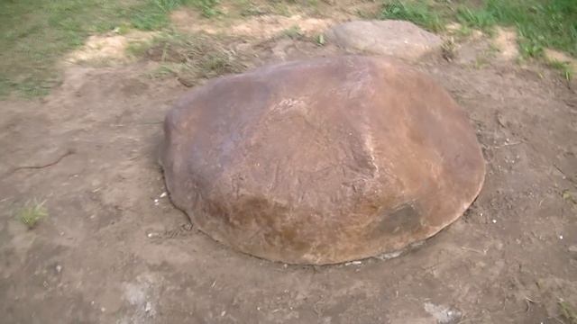 Декоративный камень валун.