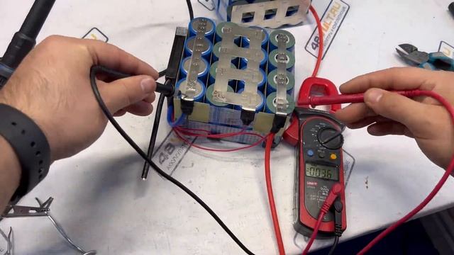 СБОРКА АККУМУЛЯТРОА LIFEPO4 12V 24AH смотреть онлайн