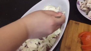 Мясо по французски с картошкой грибами и помидорами