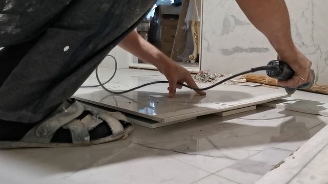 РЕЗКА КЕРАМОГРАНИТА 120*60 БЕЗ ПЛИТКОРЕЗА это возможно ???? смотреть онлайн