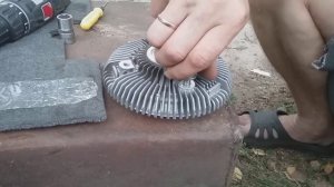 уаз патриот. как правильно заправить вязкомуфту вентилятора охлаждения.