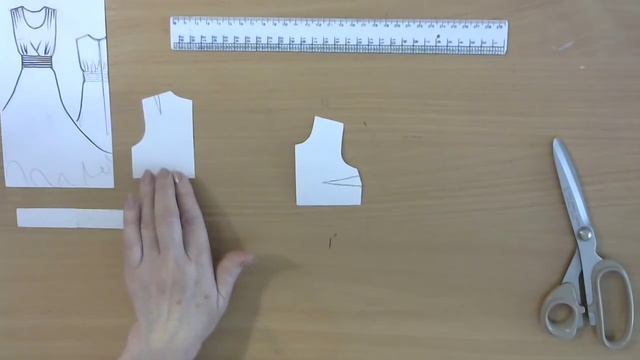 Платье отрезное с драпировкой. смотреть онлайн