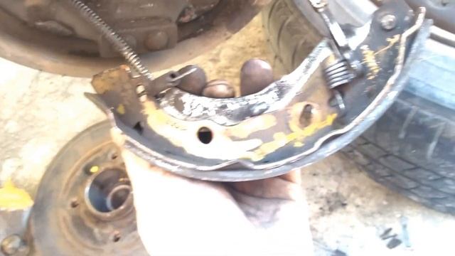 CUIDADO!!! Onde Você Leva seu carro!!!Renault Clio 2011 Troca do fluido de freio Parte 1 смотреть онлайн