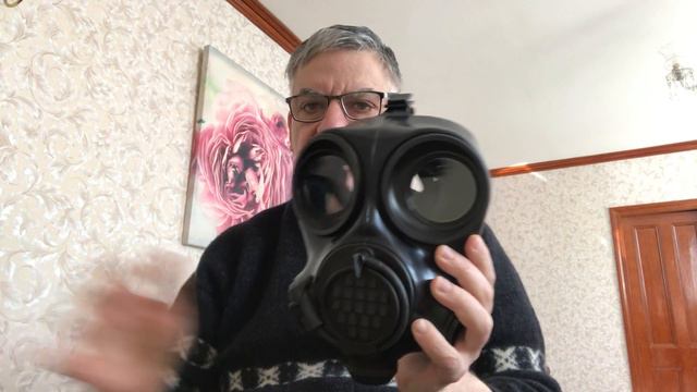 Купил противогаз в Сша на карантине смотреть онлайн