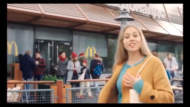 Я несу радость, а ты? Несу коляску на 5 этаж. смотреть онлайн