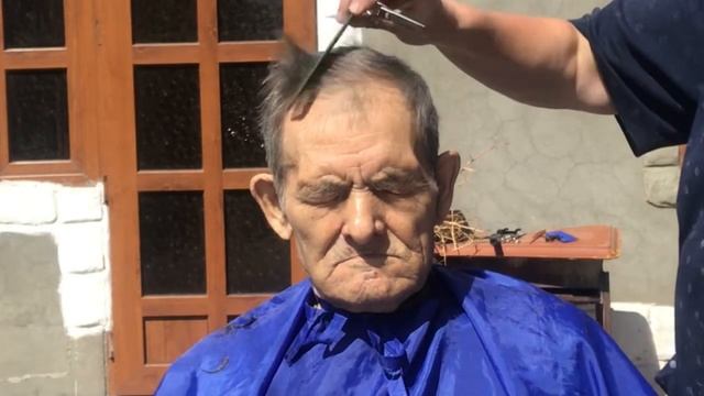 Уроки выживания на карантине. Стрижем волосы сами! смотреть онлайн