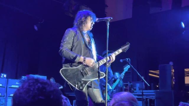 Cinderella’s - Bad Seamstress Blues/Falling Apart At The Seams