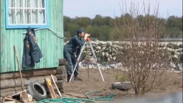 За сутки вода в районе Викулово прибыла на сорок сантиметров смотреть онлайн
