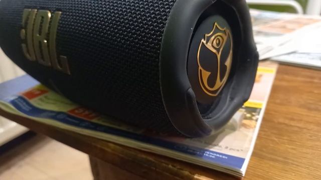 jbl charge 5 tomorrowland édition model nd basse test смотреть онлайн