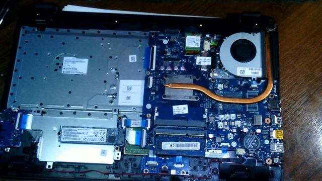 Ноутбук HP15 ba045ur для работы. M.2 SSD 128GB. смотреть онлайн