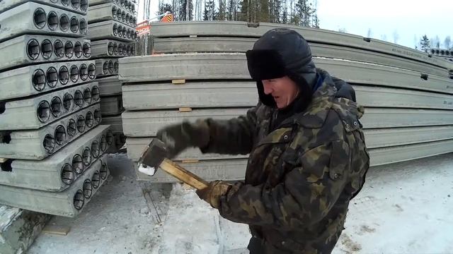 как не надо делать или сам себе кувалдой голову....sledgehammer to the head смотреть онлайн