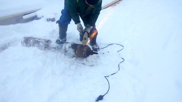 Режем баллон ацетилена