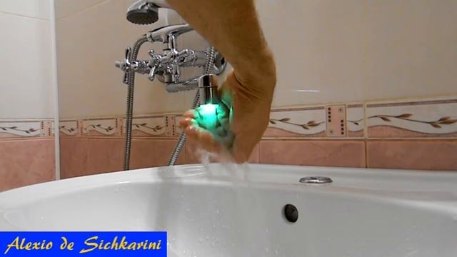 Световая насадка на кран кухни и ванной смотреть онлайн