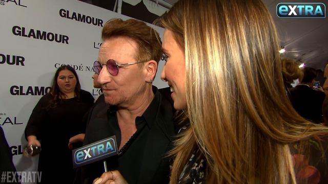 Bono on His 40th Anniversary & His Glamour Women of the Year Honor смотреть онлайн