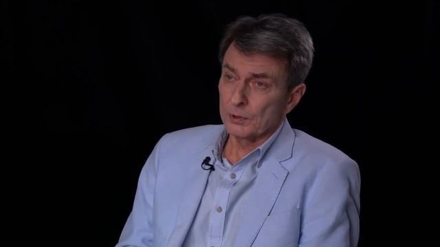 ВОЕНКОМ. Можно прятаться до 27 лет и потом спокойно получать военный билет? смотреть онлайн