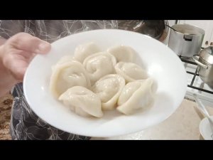 Налепила рыбных пельменей с щукой .. / Выпекала плетенки..