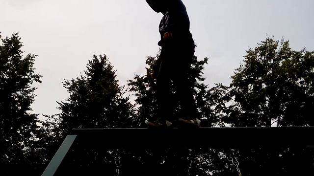 Смелый пацан! Для его лет:D смотреть онлайн