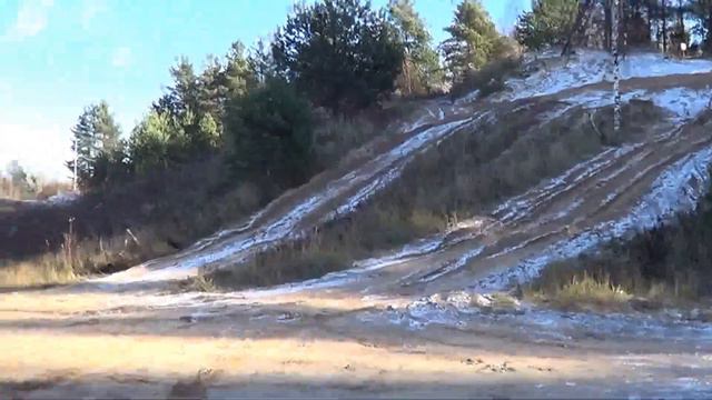Вид на холмик снизу... смотреть онлайн