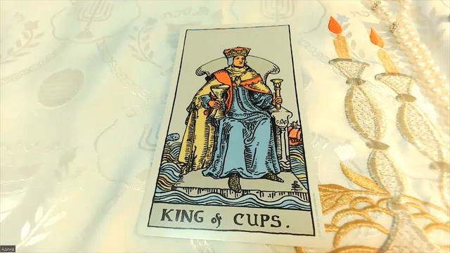 Расклад одной карты без сформулированного вопроса - король Кубков. смотреть онлайн