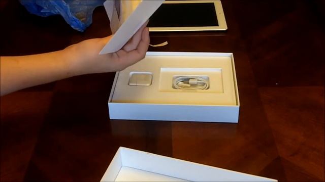 iPad 2 (White) 64GB Unboxing Video SpecTechularNET! смотреть онлайн