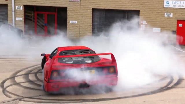 Ferrari F40 doughnuts смотреть онлайн