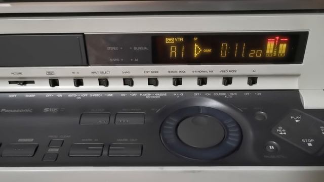 Воспроизведение стереозвука с видеокассеты видеомагнитофоном Panasonic AG-4700