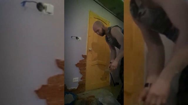 Так плитка смотрется в деле, но еще не до конца, стены не те? смотреть онлайн