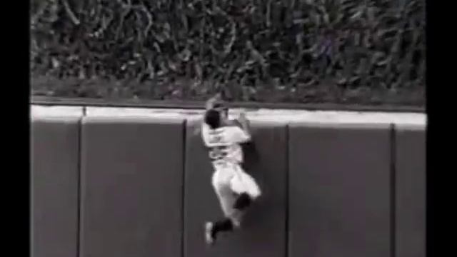 MLB 2002 PS1 Video Game Ad (2001) (windowboxed) (low quality) смотреть онлайн