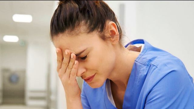 Перед выпиской Тане отдали её ребенка, но потом она с ужасом поняла что... смотреть онлайн