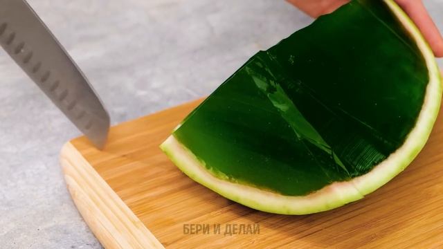 УМНЫЕ ЛАЙФХАКИ С ФРУКТАМИ И ОВОЩАМИ || Как правильно порезать и почистить овощи смотреть онлайн