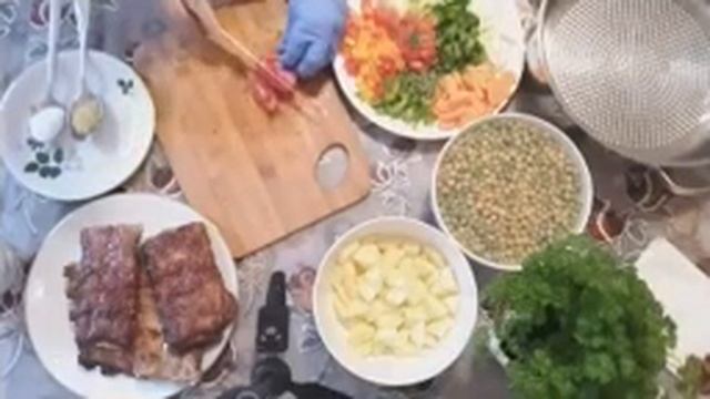 Гороховый суп Семейный рецепт / Ein Topf Erbsen Suppe /???? смотреть онлайн