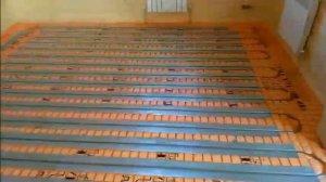 1 мин Видео по монтаж теплого водяного пола без бетона по матам для труб из пеноплэкса