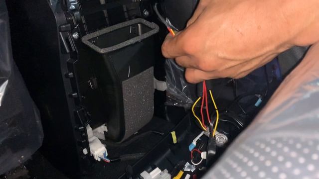 How to fix headrest land cruiser Prado 2023 смотреть онлайн