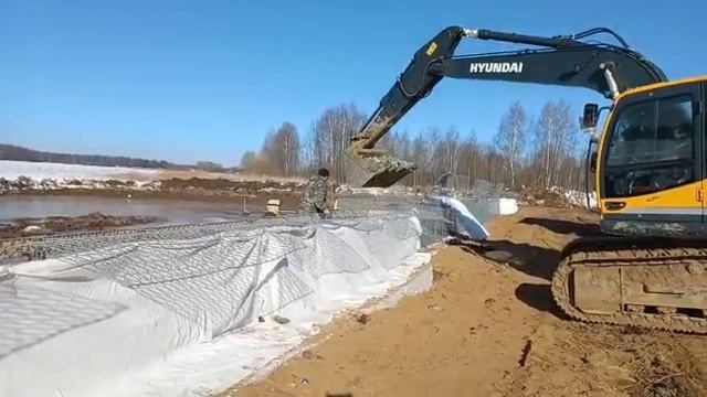 Монтаж берегоукрепления из габионов и матрацев Рено в Подмосковье. смотреть онлайн