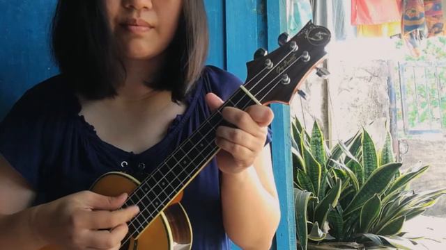 Lights Are On - Tom Rosenthal (ukulele cover + chords in vid desc.) смотреть онлайн
