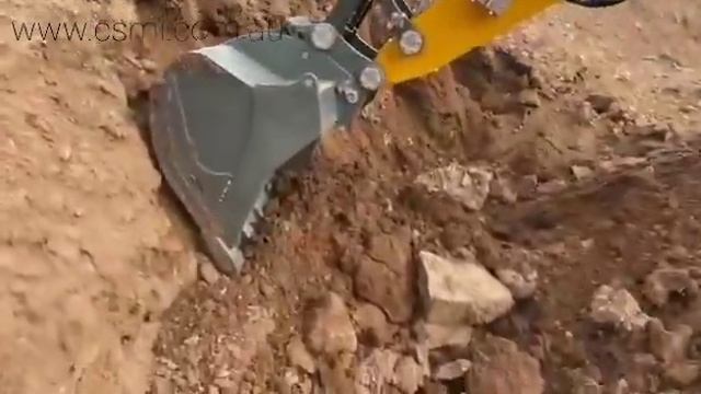 CSMI : RC Hydraulic excavator in action in NSW Australia..Courtesy BB MINING & CIVIL. смотреть онлайн