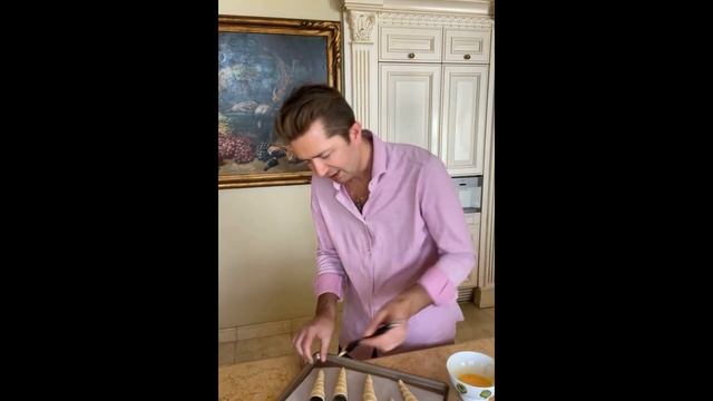 БЕЛОНИКА и Александр Селезнёв готовят ТРУБОЧКИ С КРЕМОМ / Прямой Эфир смотреть онлайн